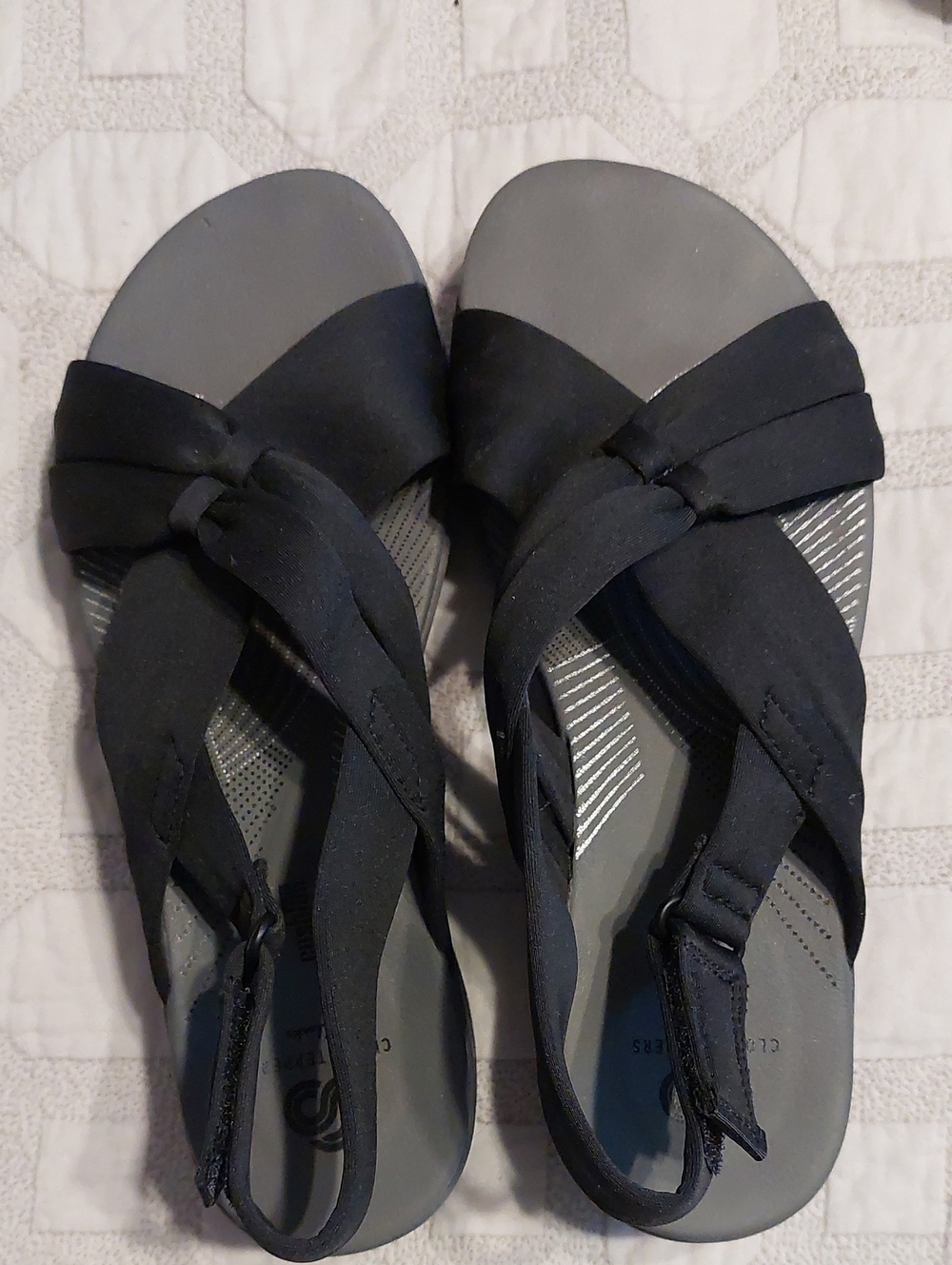 Clarks Cloodsteppers Black Women's Crisscross Slingback Sandals